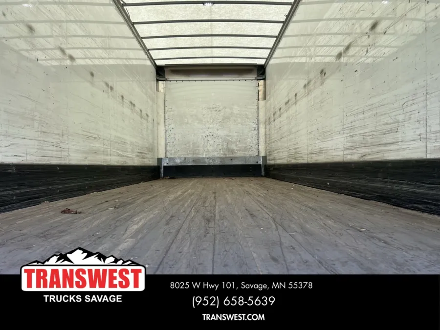 2020 Freightliner M2 106 | Photo 8 of 11