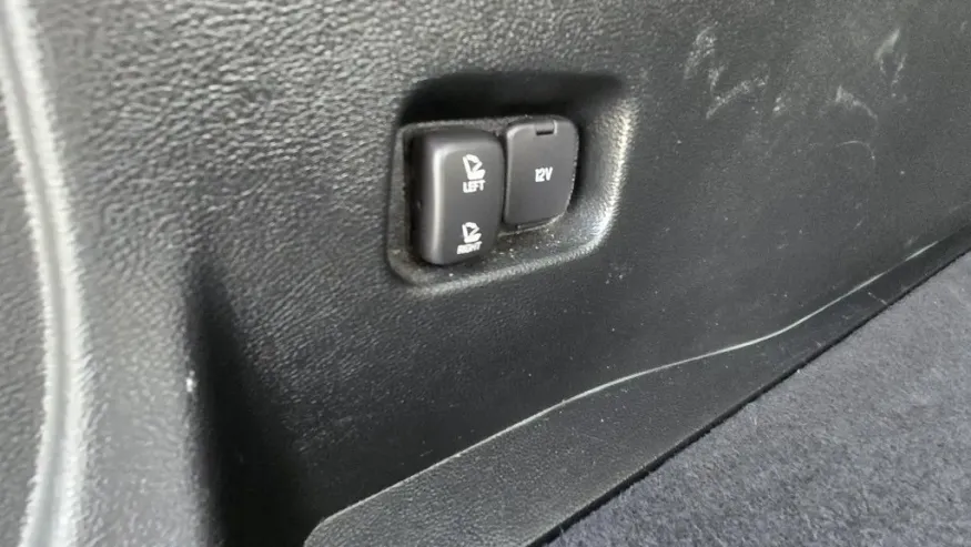 2023 Ford Edge | Photo 9 of 28