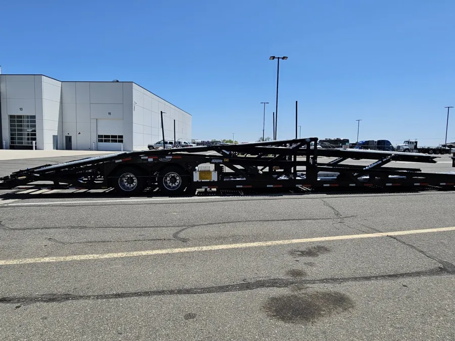 2021 Western Star 4900FA | Photo 27 of 28