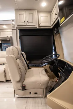 2026 Tiffin Phaeton 37BH | Thumbnail Photo 8 of 25