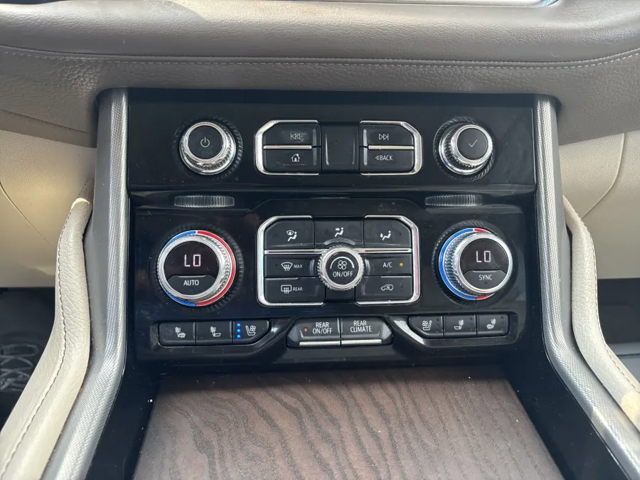 2022 GMC Yukon Denali | Photo 20 of 25