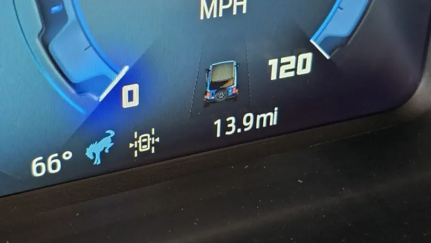 2025 Ford Bronco | Photo 17 of 29