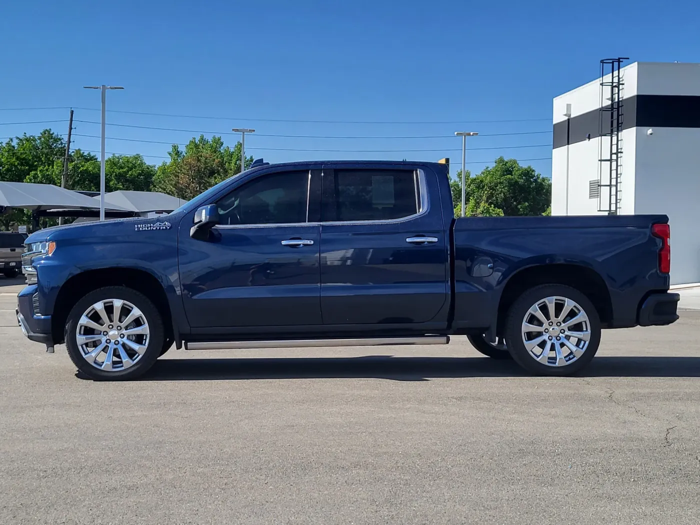 2022 Chevrolet Silverado 1500 LTD | Photo 3 of 25