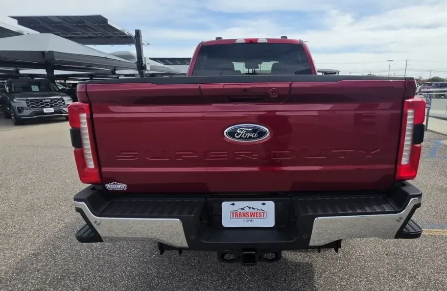 2026 Ford Super Duty F-250 | Photo 7 of 28
