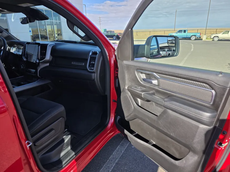 2025 RAM 1500 Big Horn | Photo 21 of 34