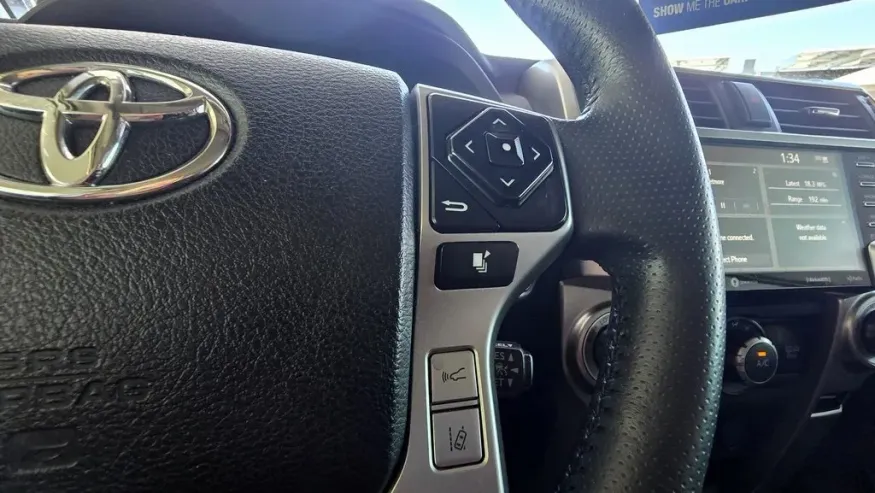 2022 Toyota 4Runner | Photo 16 of 29