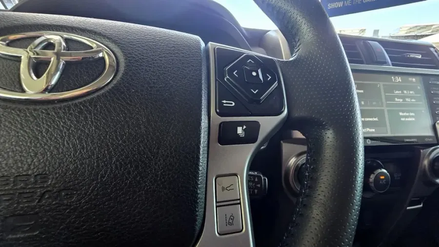 2022 Toyota 4Runner | Photo 16 of 29