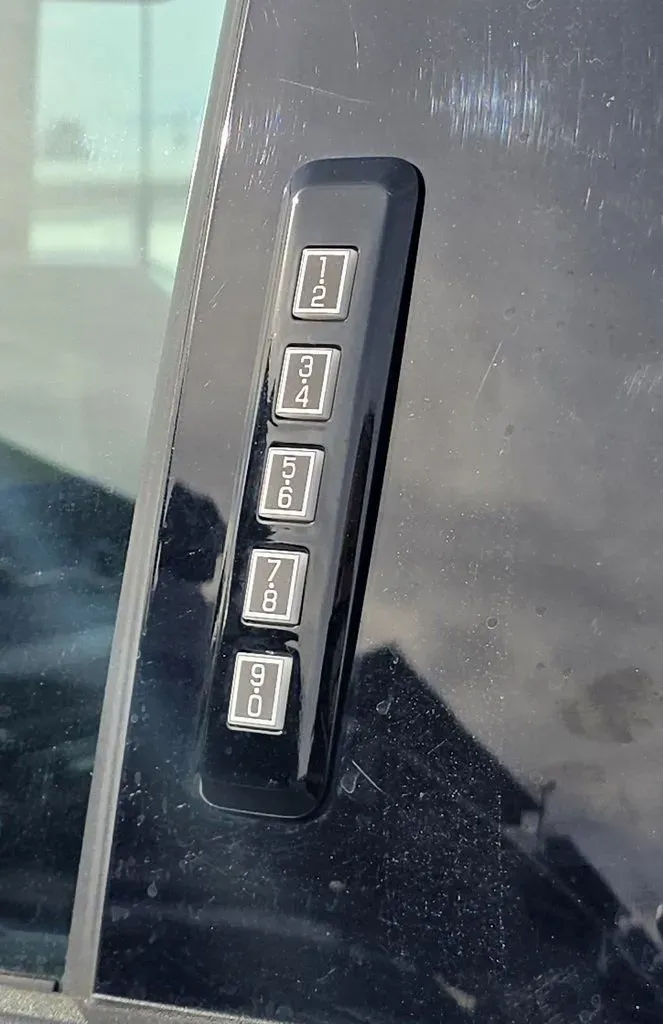 2023 Ford F-150 | Photo 12 of 24