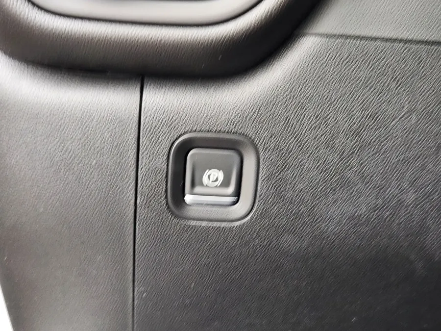 2026 GMC Sierra 2500HD Pro | Photo 15 of 24