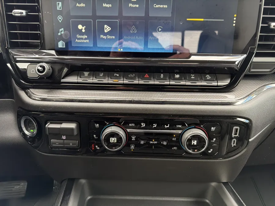 2026 Chevrolet Silverado 2500HD ZR2 | Photo 17 of 20