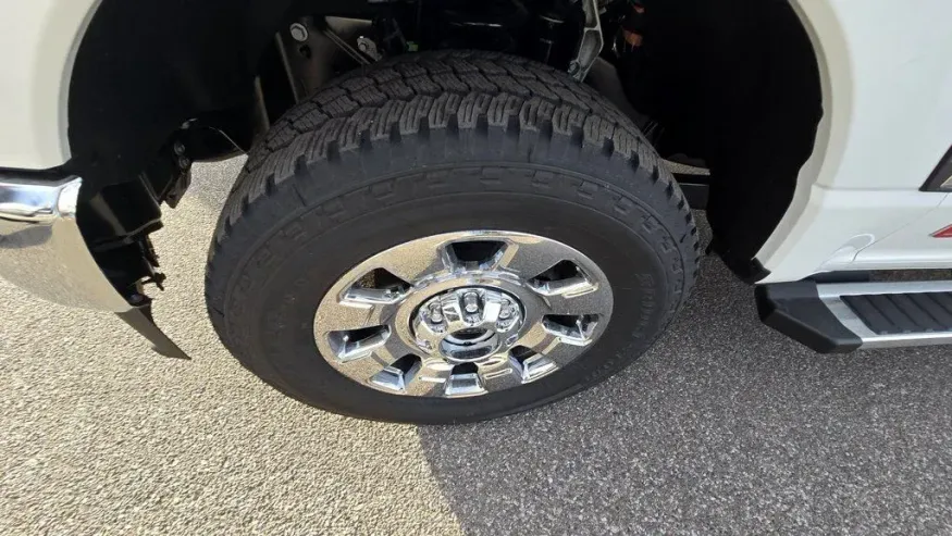 2026 Ford Super Duty F-250 | Photo 9 of 29