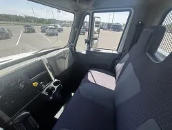 2018 International 4000 | Thumbnail Photo 15 of 18