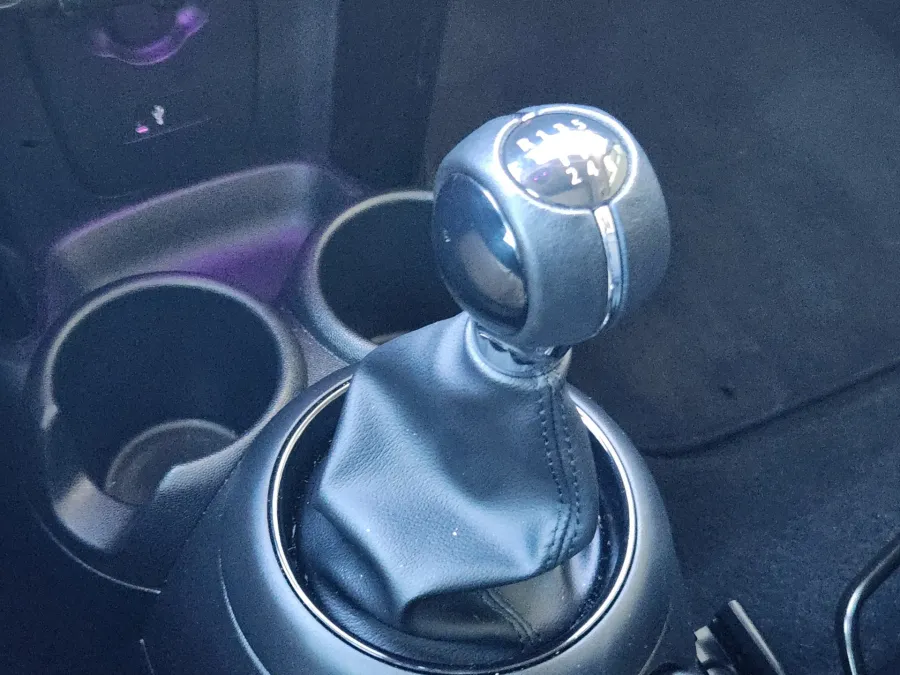 2021 Mini Cooper S | Photo 20 of 24