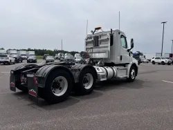 2020 Freightliner Cascadia 126 | Thumbnail Photo 5 of 15