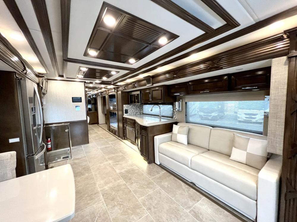 2024 Newmar Supreme Aire 4509 | Photo 5 of 37
