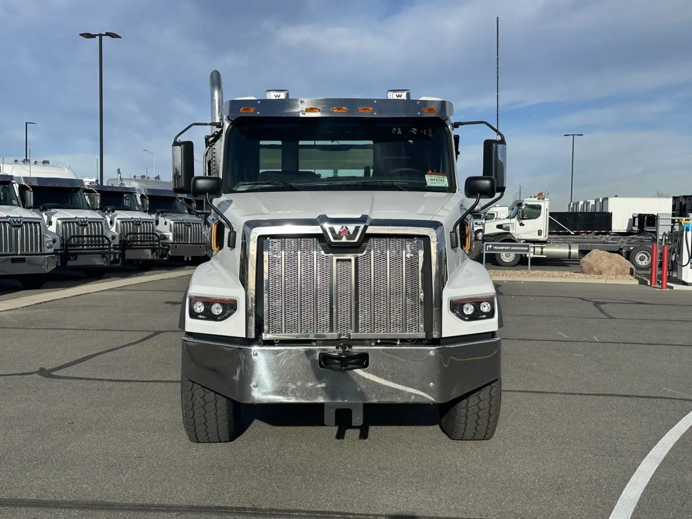 2026 Western Star 47X | Photo 2 of 19