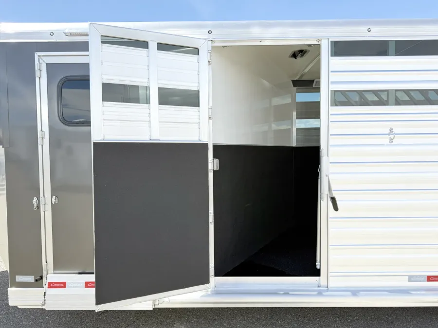 2027 Cimarron Winstar 5HGN | Photo 12 of 20