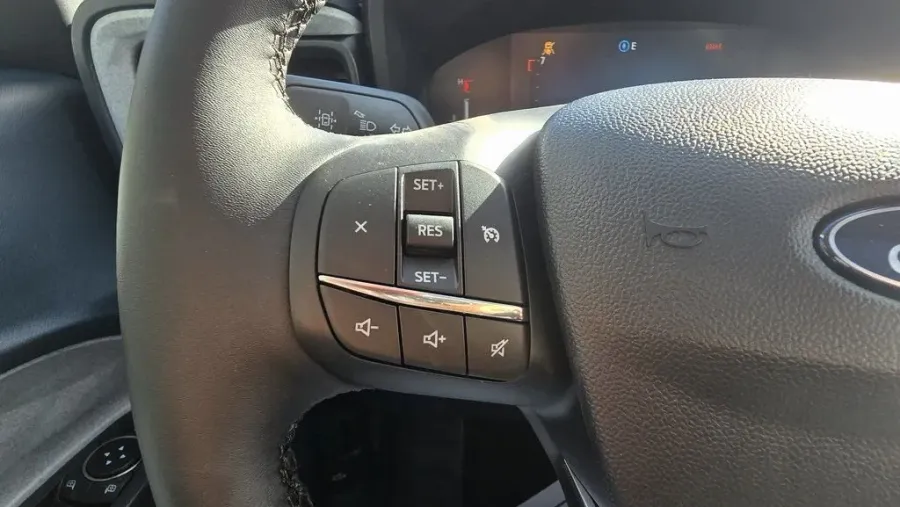 2026 Ford Maverick | Photo 15 of 28