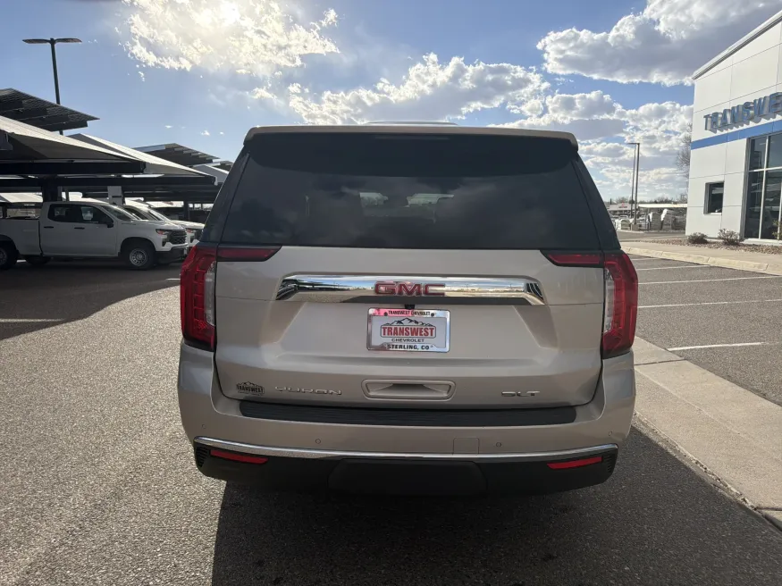 2024 GMC Yukon XL SLT | Photo 3 of 22