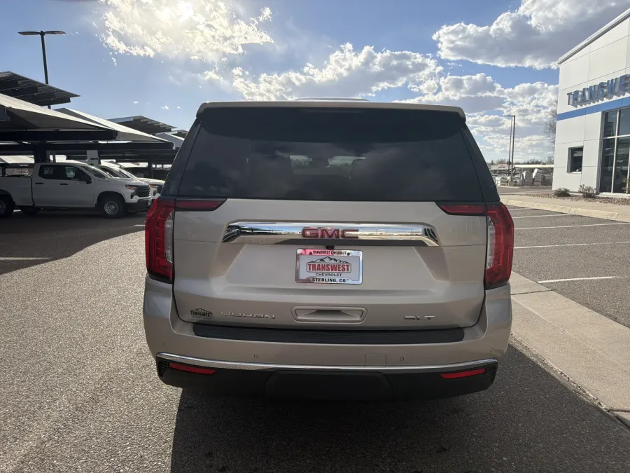 2024 GMC Yukon XL SLT | Photo 3 of 22
