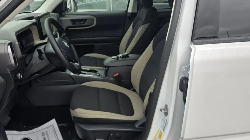 2025 Ford Bronco Sport | Photo 13 of 28