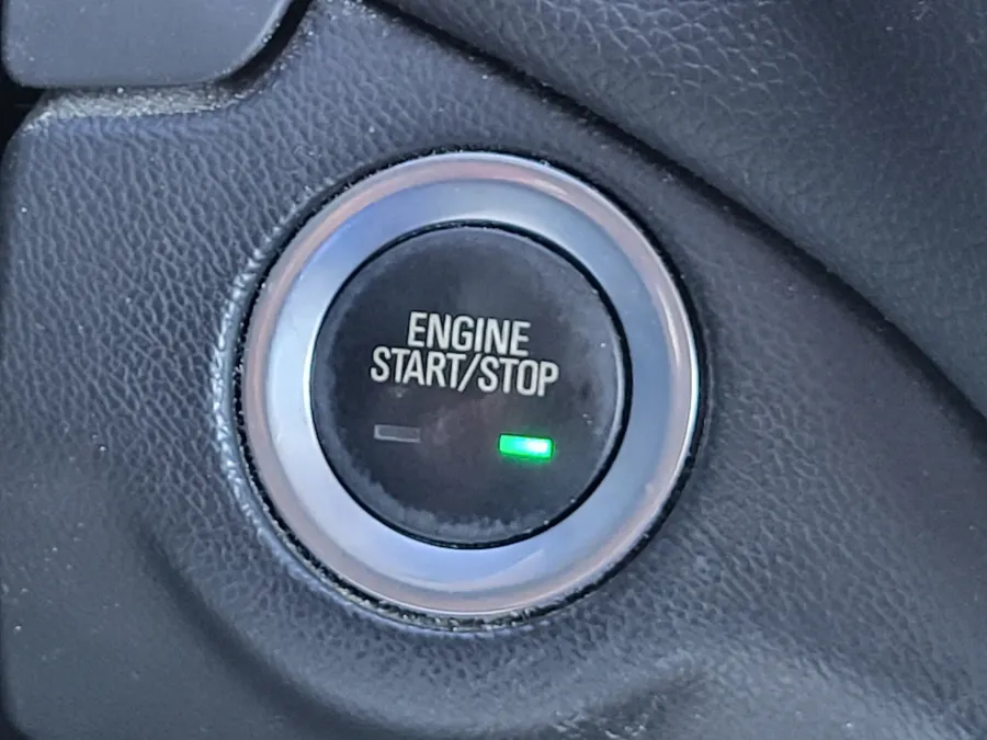 2018 Chevrolet Equinox LT | Photo 17 of 24