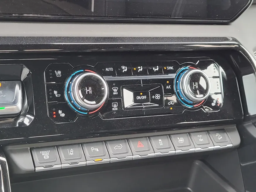2026 GMC Sierra 2500HD AT4X | Photo 16 of 25