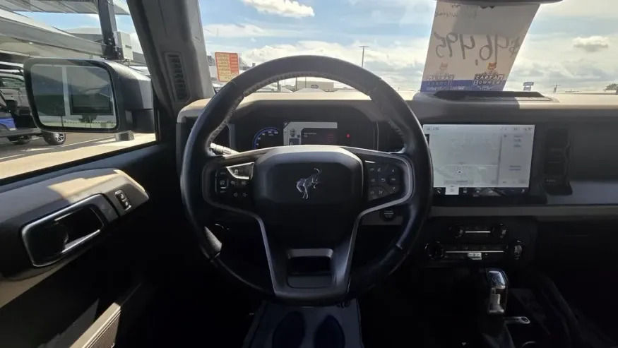 2022 Ford Bronco | Photo 14 of 30