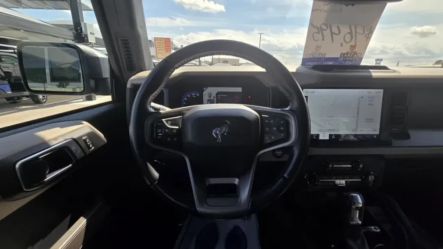 2022 Ford Bronco | Photo 14 of 30