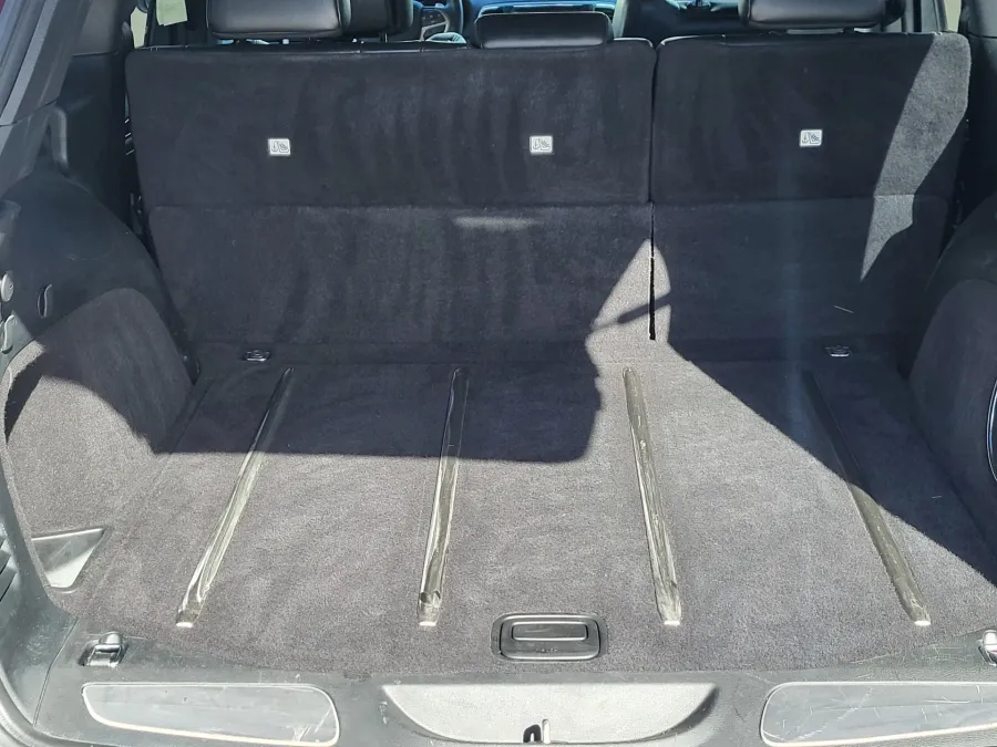 2017 Jeep Grand Cherokee Limited | Photo 31 of 32