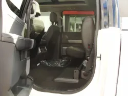 2026 Ford Super Duty F-250 Lariat | Thumbnail Photo 18 of 24