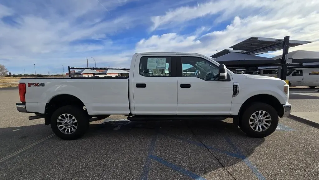 2019 Ford F-350 | Photo 4 of 27