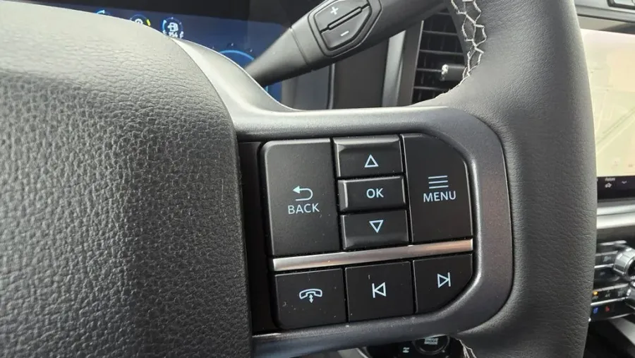 2026 Ford Super Duty F-250 | Photo 19 of 35