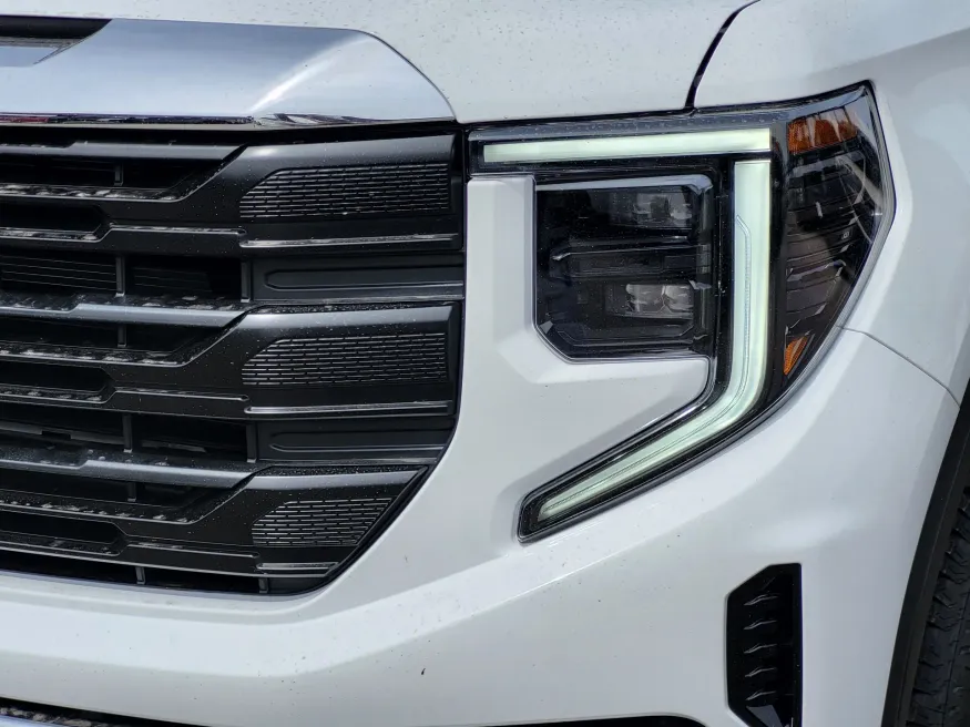 2026 GMC Sierra 1500 Pro | Photo 7 of 24