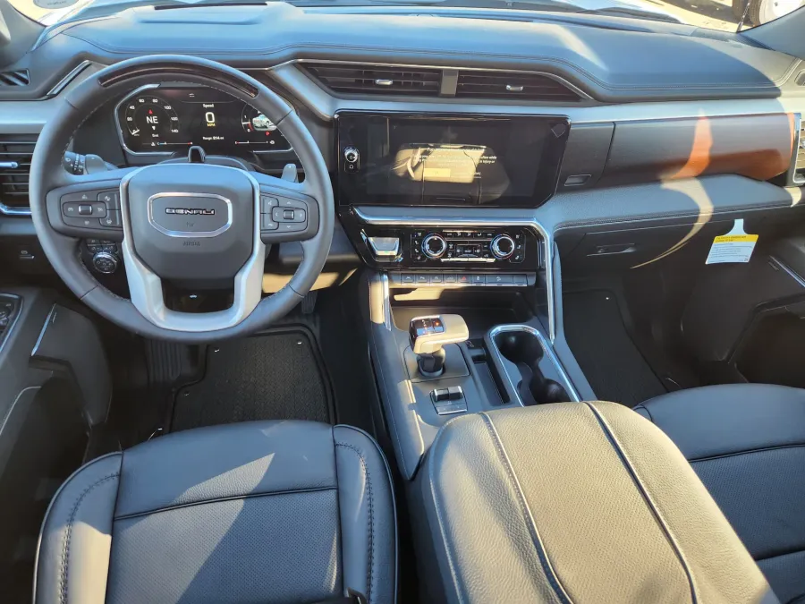 2026 GMC Sierra 1500 Denali | Photo 11 of 31