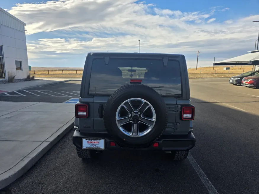 2021 Jeep Wrangler Unlimited Sahara | Photo 6 of 21