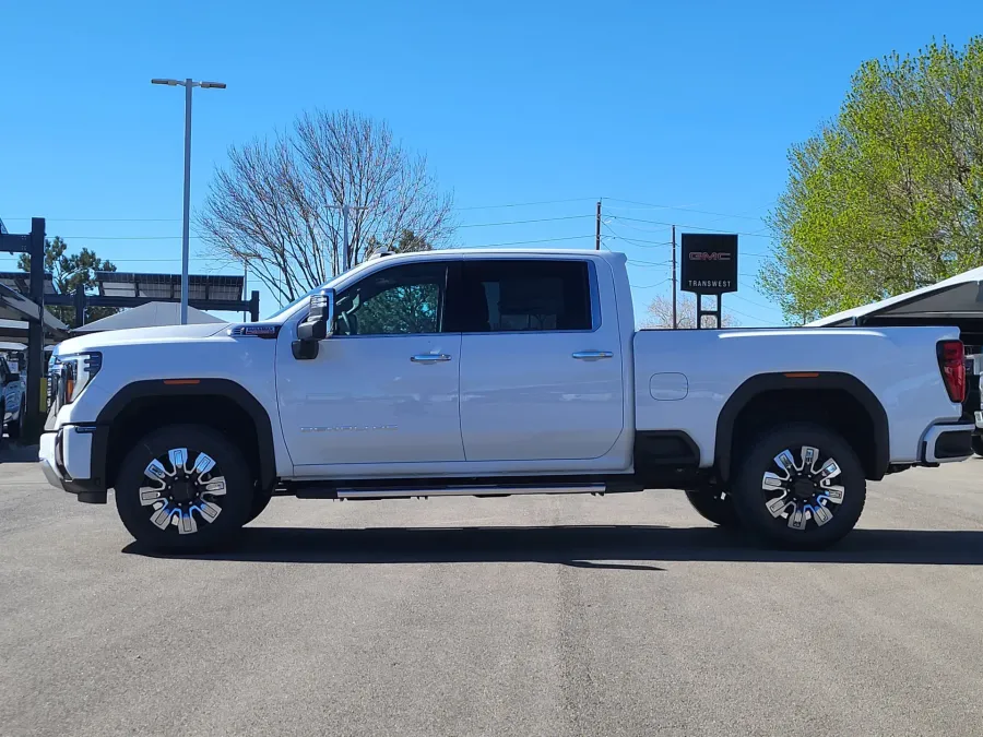 2026 GMC Sierra 2500HD Denali | Photo 3 of 25