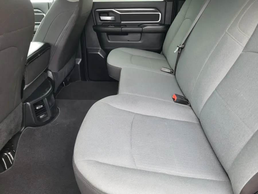 2024 RAM 3500 Chassis Cab SLT | Photo 19 of 22