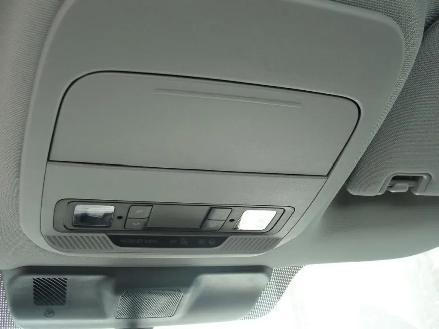 2026 Ford Super Duty F-250 XL | Photo 10 of 13