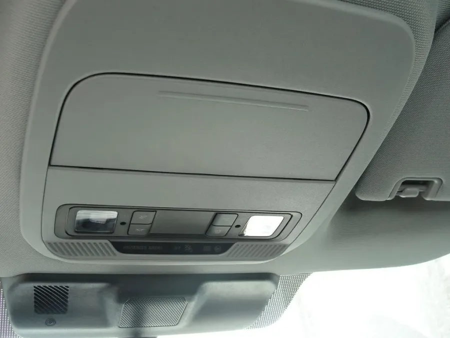 2026 Ford Super Duty F-250 XL | Photo 10 of 13