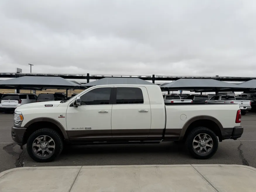 2022 RAM 3500 Longhorn | Photo 4 of 23