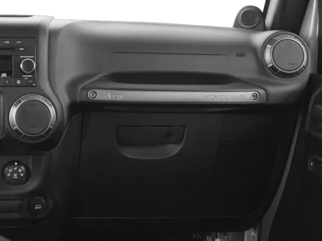 2017 Jeep Wrangler Unlimited | Photo 14 of 16