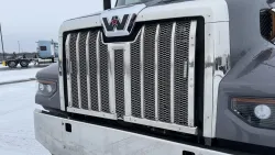 2023 Western Star 47X | Thumbnail Photo 11 of 22