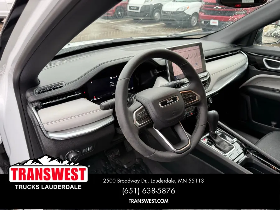 2024 Jeep Compass Limited | Photo 5 of 21