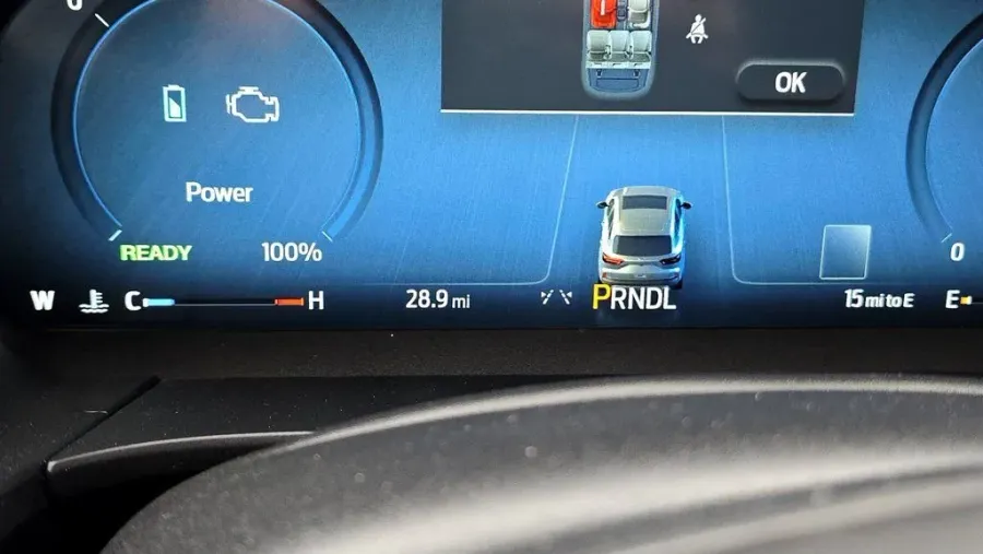 2026 Ford Escape Hybrid | Photo 21 of 32