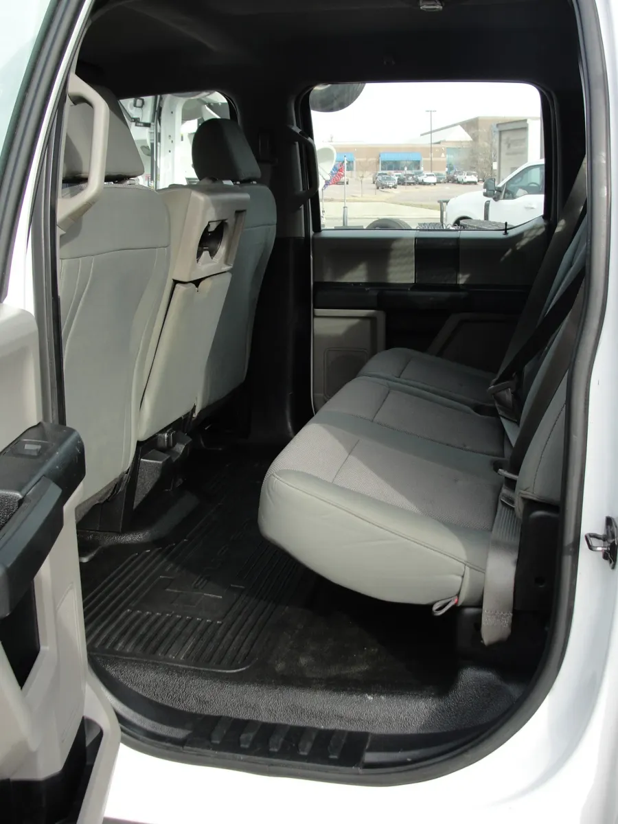 2019 Ford Super Duty F-550 | Photo 12 of 14