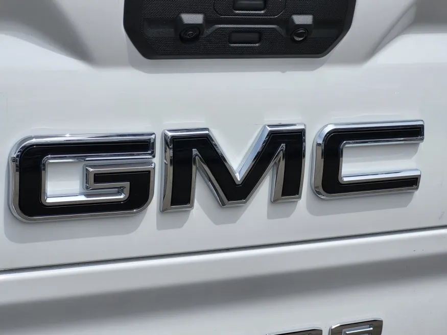 2026 GMC Sierra 1500 Elevation | Photo 10 of 24