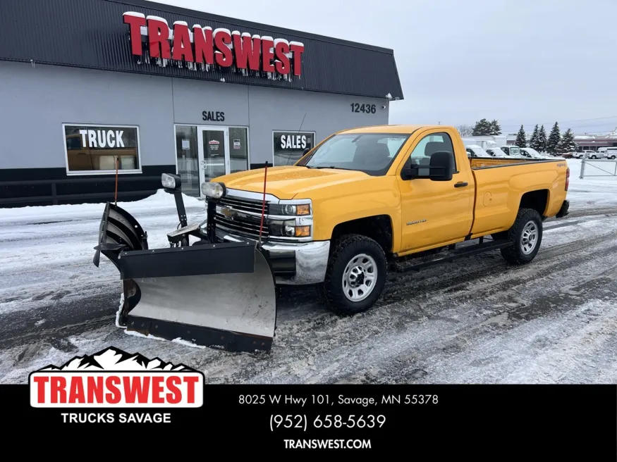 2017 Chevrolet Silverado | Photo 1 of 14