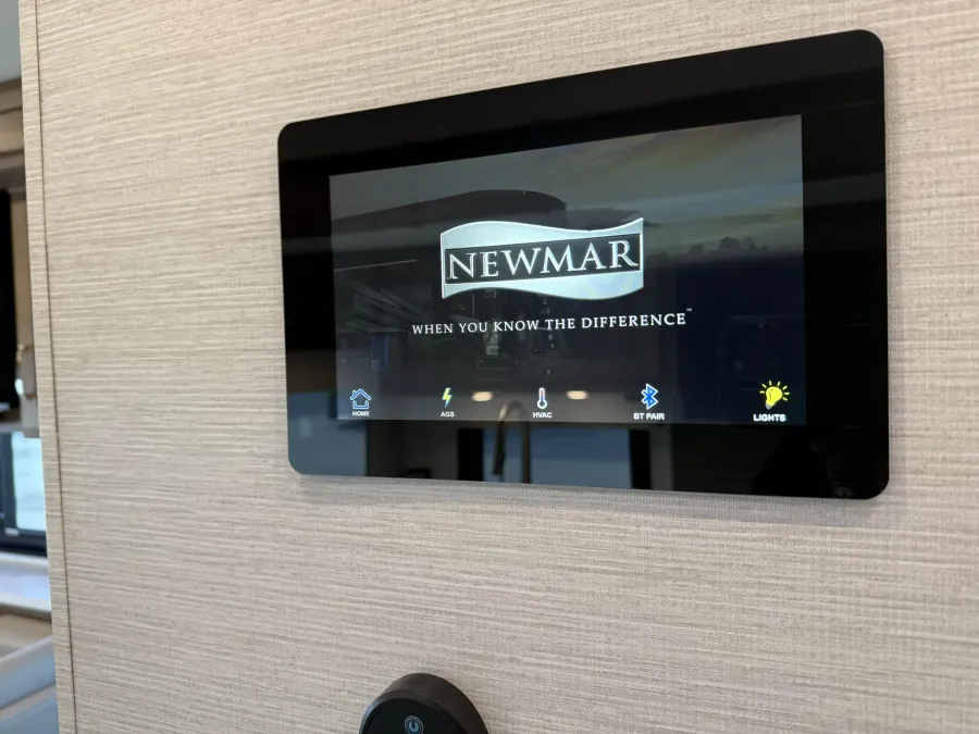 2026 Newmar Grand Star 3444 | Photo 27 of 47