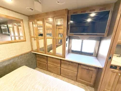 2015 Tiffin Allegro Open Road 34TGA | Thumbnail Photo 17 of 31